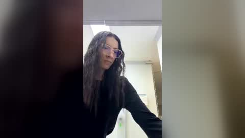 Snapshot of sulyrouse chatting on 06/13/26, 04:05 suly online show from 06/13/26, 04:05