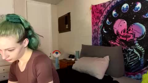 Snapshot of summer96o chatting on 12/06/24, 02:57 Summer online show from 12/06/24, 02:57