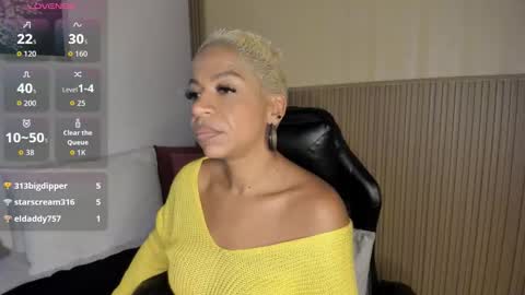 Snapshot of summer__night_ chatting on 11/10/25, 06:07 summer__night_ online show from 11/10/25, 06:07