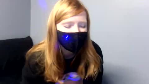 Snapshot of summer_blake97 chatting on 12/14/25, 02:39 Summer online show from 12/14/25, 02:39