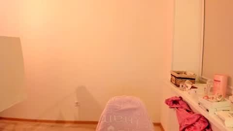 Summer Preston online show from 12/03/24, 08:17
