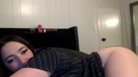 summerlee9 online show from 07/02/26, 11:44