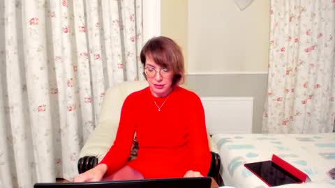 summerliza online show from 12/23/24, 10:44