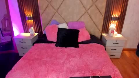       -  - online show from 11/06/25, 02:40