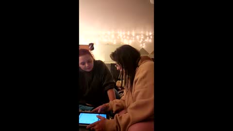 Snapshot of sun_flower_seeds chatting on 12/05/25, 04:54 sun_flower_seeds online show from 12/05/25, 04:54