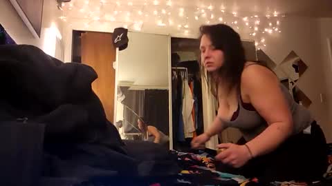 Snapshot of sun_flower_seeds chatting on 12/15/25, 03:33 sun_flower_seeds online show from 12/15/25, 03:33