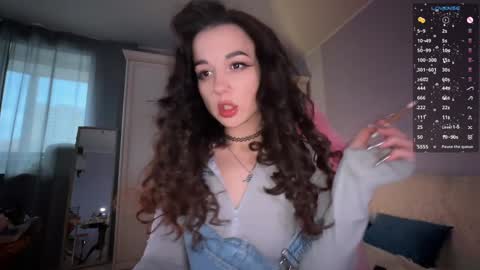 Snapshot of sun_for_you chatting on 12/08/24, 09:57 Miss Nelly online show from 12/08/24, 09:57