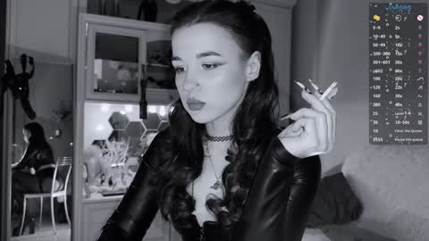 Snapshot of sun_for_you chatting on 12/24/24, 09:44 Miss Nelly online show from 12/24/24, 09:44