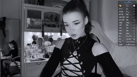 Snapshot of sun_for_you chatting on 12/25/24, 11:10 Miss Nelly online show from 12/25/24, 11:10