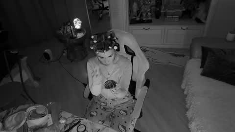 Snapshot of sun_for_you chatting on 02/15/25, 09:59 Miss Nelly online show from 02/15/25, 09:59