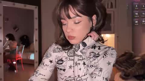 Snapshot of sun_for_you chatting on 09/08/25, 09:58 Miss Nelly online show from 09/08/25, 09:58