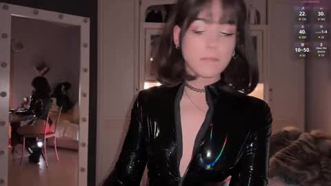 Snapshot of sun_for_you chatting on 09/09/25, 09:36 Miss Nelly online show from 09/09/25, 09:36