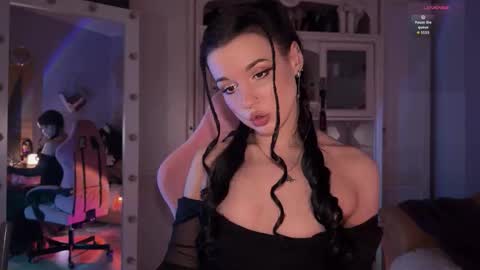 Snapshot of sun_for_you chatting on 10/16/25, 06:42 Miss Nelly online show from 10/16/25, 06:42