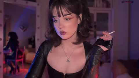 Snapshot of sun_for_you chatting on 11/17/25, 10:37 Miss Nelly online show from 11/17/25, 10:37