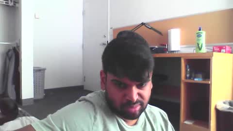 Snapshot of sundoog chatting on 09/17/25, 04:19 Sundoog online show from 09/17/25, 04:19