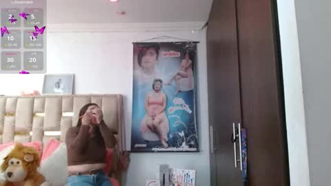 Snapshot of sunflower_dance chatting on 10/29/25, 06:53 Jeraldine online show from 10/29/25, 06:53