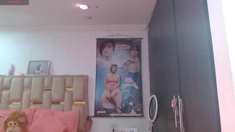 Snapshot of sunflower_dance chatting on 11/04/25, 08:52 Jeraldine online show from 11/04/25, 08:52