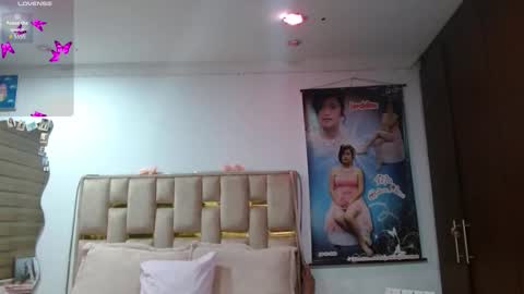 Snapshot of sunflower_dance chatting on 11/20/25, 11:04 Jeraldine online show from 11/20/25, 11:04