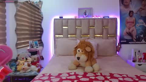 Snapshot of sunflower_dance chatting on 12/03/25, 12:47 Jeraldine online show from 12/03/25, 12:47