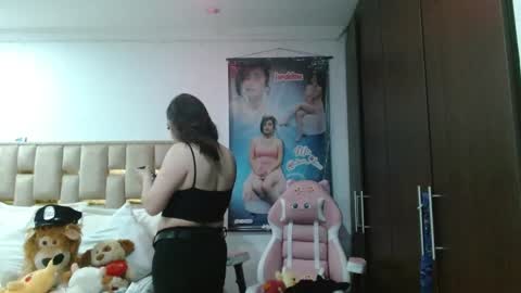 Snapshot of sunflower_dance chatting on 05/07/26, 10:37 Jeraldine online show from 05/07/26, 10:37