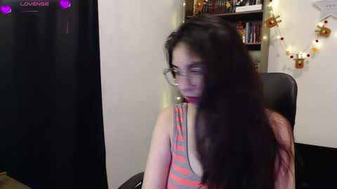 Snapshot of sunflower_uwu chatting on 12/28/24, 01:39 violetta online show from 12/28/24, 01:39