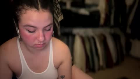 Snapshot of sunflowerxo chatting on 03/16/26, 05:24 Sofie online show from 03/16/26, 05:24