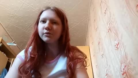 Snapshot of sungpiggott chatting on 05/18/26, 01:06 sungpiggott online show from 05/18/26, 01:06