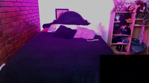 sunny online show from 12/25/24, 12:48