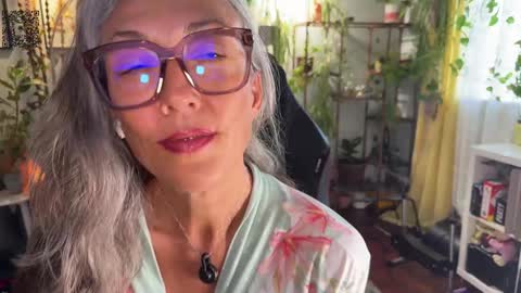 Hi Im Sunnie - Next show Friday August 1 online show from 09/09/25, 05:34