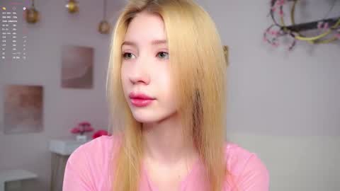 Snapshot of sunnmoonn chatting on 03/02/26, 02:57 Lily online show from 03/02/26, 02:57