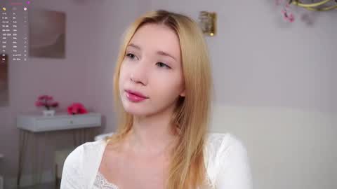 Snapshot of sunnmoonn chatting on 03/05/26, 02:46 Lily online show from 03/05/26, 02:46