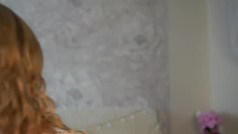 Snapshot of sunnmoonn chatting on 04/12/26, 02:33 Lily online show from 04/12/26, 02:33