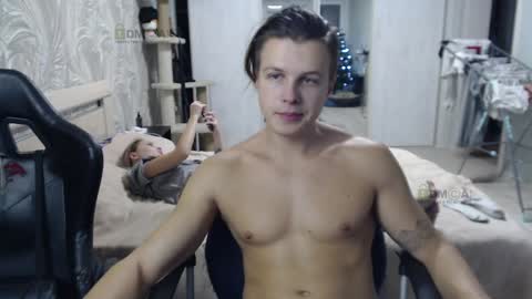 Snapshot of sunny1girl chatting on 12/25/24, 01:30 Alice and Sergey online show from 12/25/24, 01:30