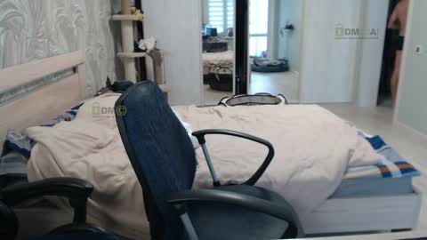 Snapshot of sunny1girl chatting on 01/11/25, 08:11 Alice and Sergey online show from 01/11/25, 08:11
