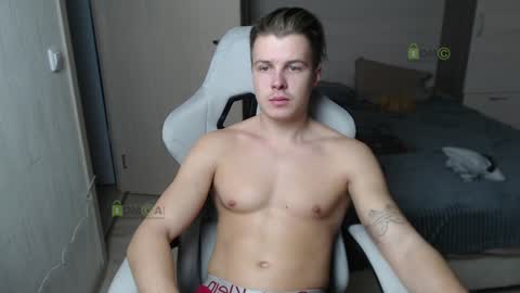 Snapshot of sunny1girl chatting on 01/31/25, 02:39 Alice and Sergey online show from 01/31/25, 02:39