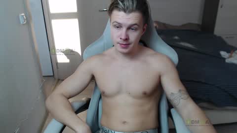 Snapshot of sunny1girl chatting on 02/07/25, 07:50 Alice and Sergey online show from 02/07/25, 07:50
