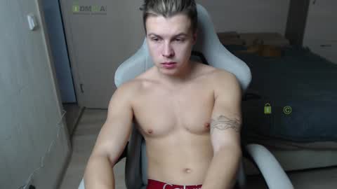 Snapshot of sunny1girl chatting on 02/14/25, 07:59 Alice and Sergey online show from 02/14/25, 07:59