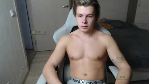 Snapshot of sunny1girl chatting on 03/05/25, 01:28 Alice and Sergey online show from 03/05/25, 01:28