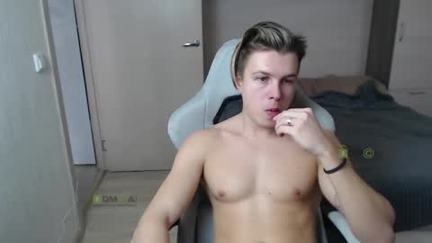 Snapshot of sunny1girl chatting on 03/10/25, 09:32 Alice and Sergey online show from 03/10/25, 09:32