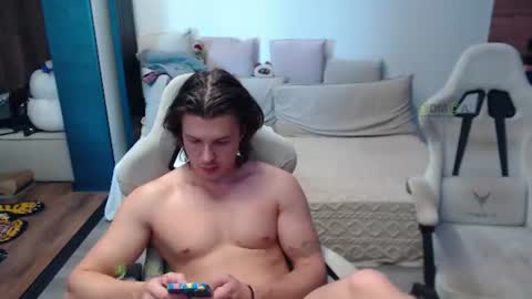 Snapshot of sunny1girl chatting on 07/18/26, 06:50 Alice and Sergey online show from 07/18/26, 06:50