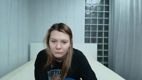 Snapshot of sunny__sammy chatting on 04/19/26, 01:27 Sammy online show from 04/19/26, 01:27