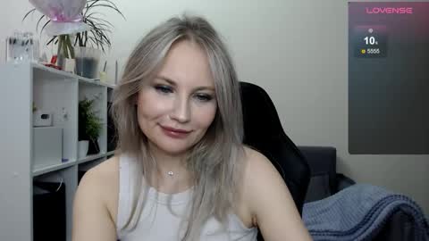 Naomi online show from 03/12/25, 09:02