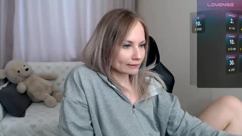 Naomi online show from 04/28/26, 04:39