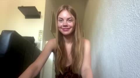 Snapshot of sunny_gaze chatting on 07/28/26, 02:13 sunny_gaze online show from 07/28/26, 02:13