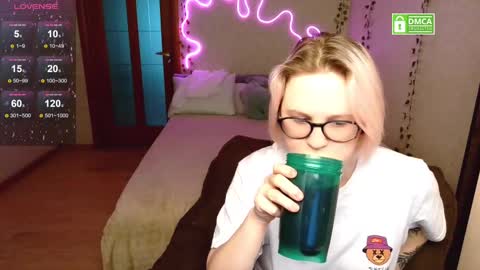 sunny mood online show from 03/01/25, 07:51