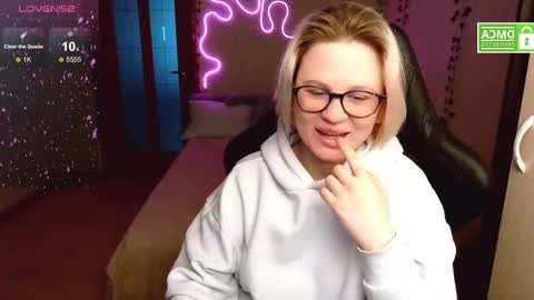 sunny mood online show from 03/10/25, 04:38