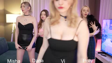 Snapshot of sunnyfia chatting on 01/19/25, 11:53 Fia  -  TG -  Mia -  Alice -  online show from 01/19/25, 11:53