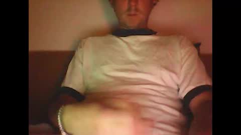 Snapshot of sunnygun0 chatting on 10/03/25, 05:32 sunnygun0 online show from 10/03/25, 05:32