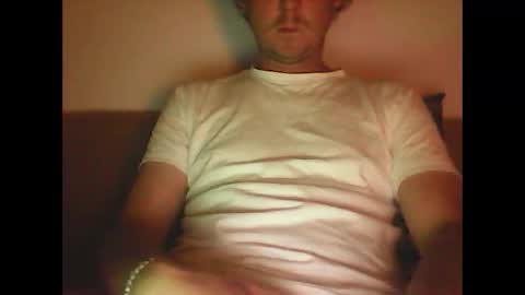 Snapshot of sunnygun0 chatting on 10/04/25, 06:39 sunnygun0 online show from 10/04/25, 06:39