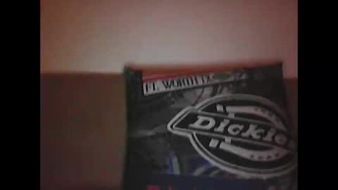 Snapshot of sunnygun0 chatting on 10/30/25, 09:04 sunnygun0 online show from 10/30/25, 09:04